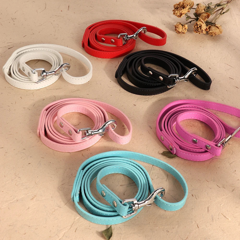 Laisse pour chien en cuir PU de 120 cm Laisse pour chien en cuir souple de 4 pieds Laisse d'entraînement de marche pour animaux de compagnie Durable pour petits chiens moyens Pitbull Chihuahua
